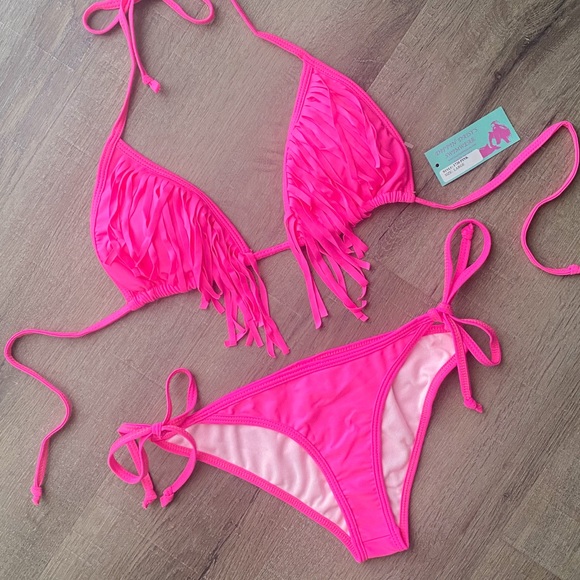 Hot Pink Fringe Bikini Set 👙 - Picture 1 of 4